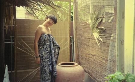 Chen Qingqing at Nitaya Ueareeworakul's Home (Set of 6 Photographs)