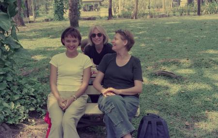 Womanifesto II Participants on Visit (Set of 11 Photographs)