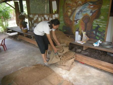 Kor Kwaay Dong Khao Na…Kor Khon Dong Khueng Khang — Preparation (Set of 13 Photographs)